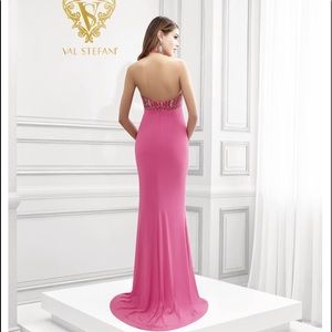 Val Stefani. size 0. paid $550 selling for $120